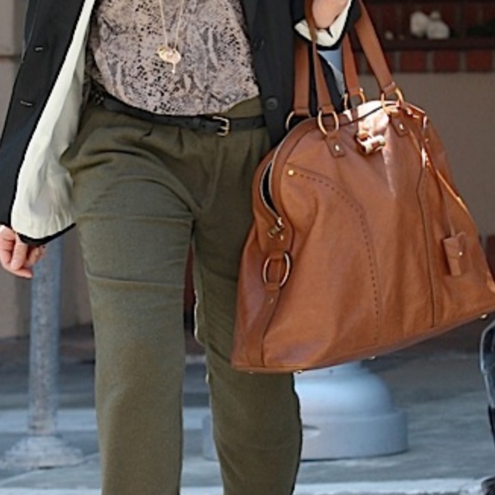 EXCELLENT CONDITION YVES SAINT LAURENT XL MUSE BAG TAN